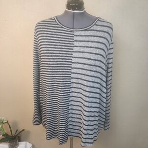 Lane Bryant Gray and White Striped Long Sleeve Sweatshirt 22/24 (5601)